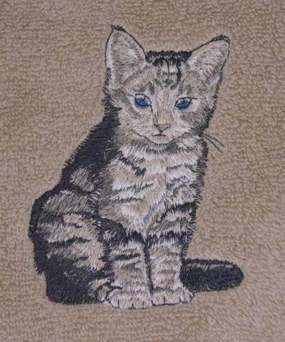Tiger-stripe Sitting Cat Embroidered Bath Towels